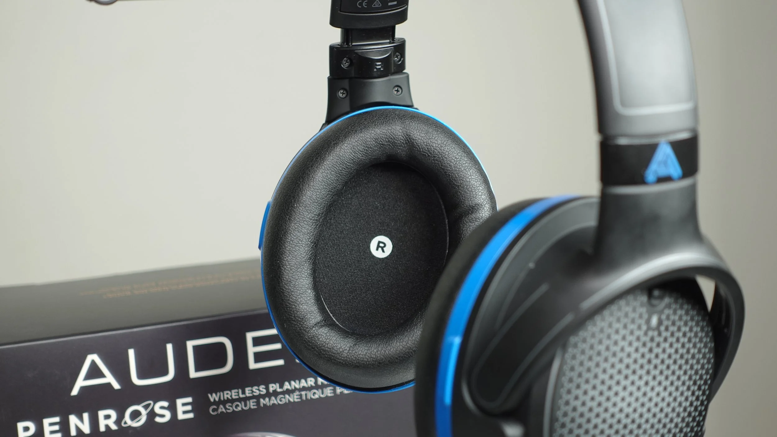 Audeze ワイヤレスヘッドセット Penrose Audeze Penrose Low-Latency Wireless Headset, Best for
